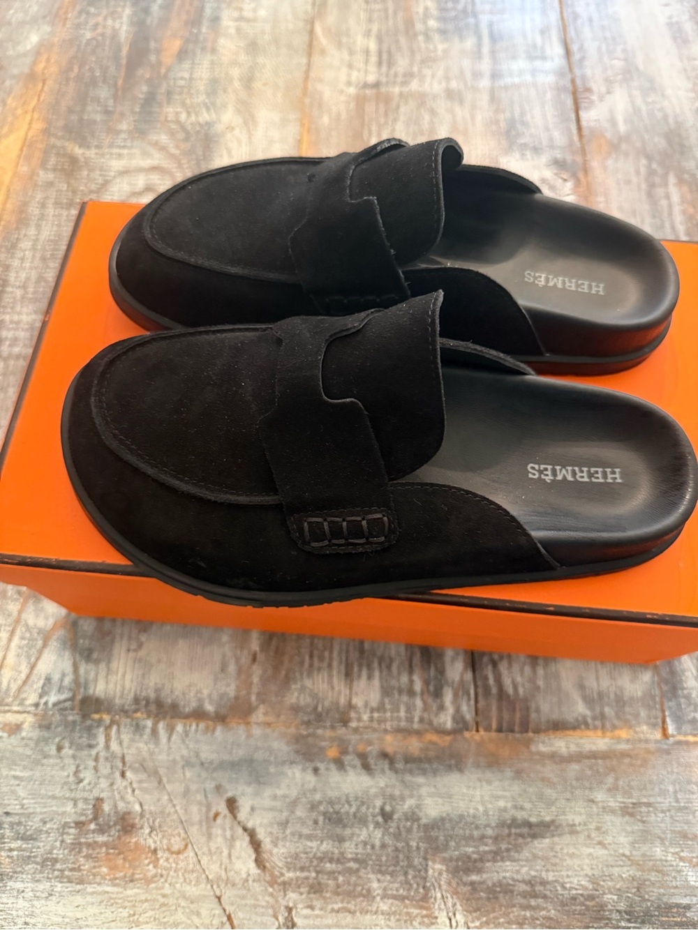 Black suede Women’s Mule